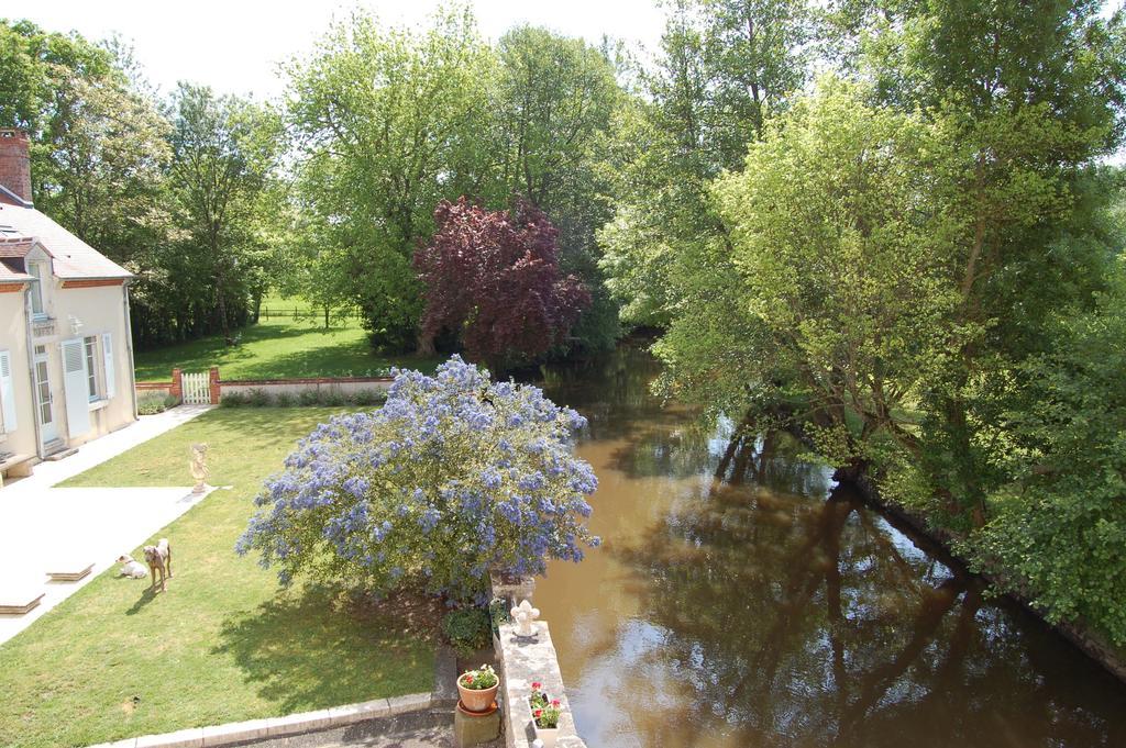 Bed and Breakfast Le Moulin Neuf Vignoux-sur-Barangeon Habitación foto